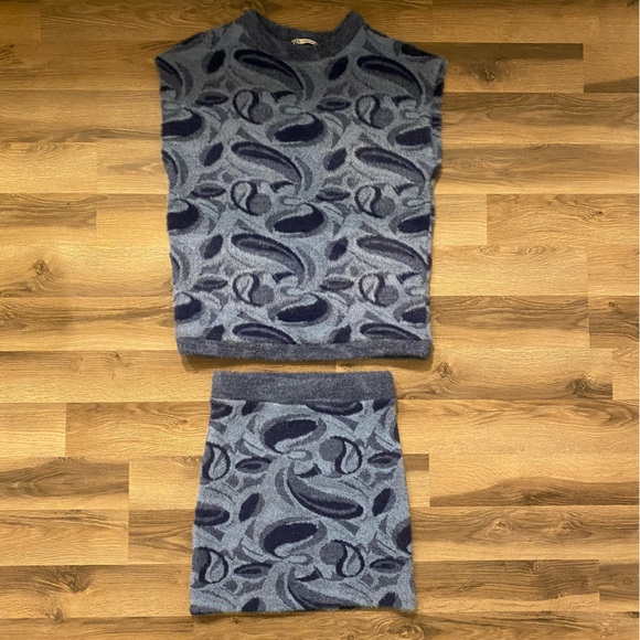 NEW Zara Blue Fuzzy Eyelash Blue Paisley Sweater Vest/Skirt Set - Picture 4 of 10